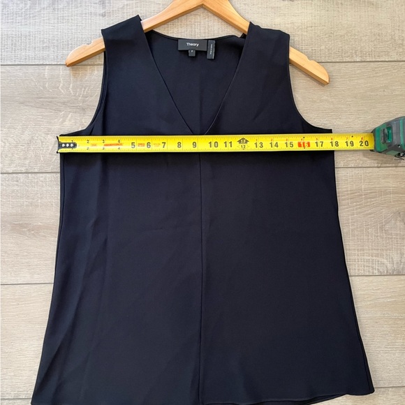 THEORY a-line v-neck black sleeveless blouse in Rosalina crepe size XS - Picture 11 of 13